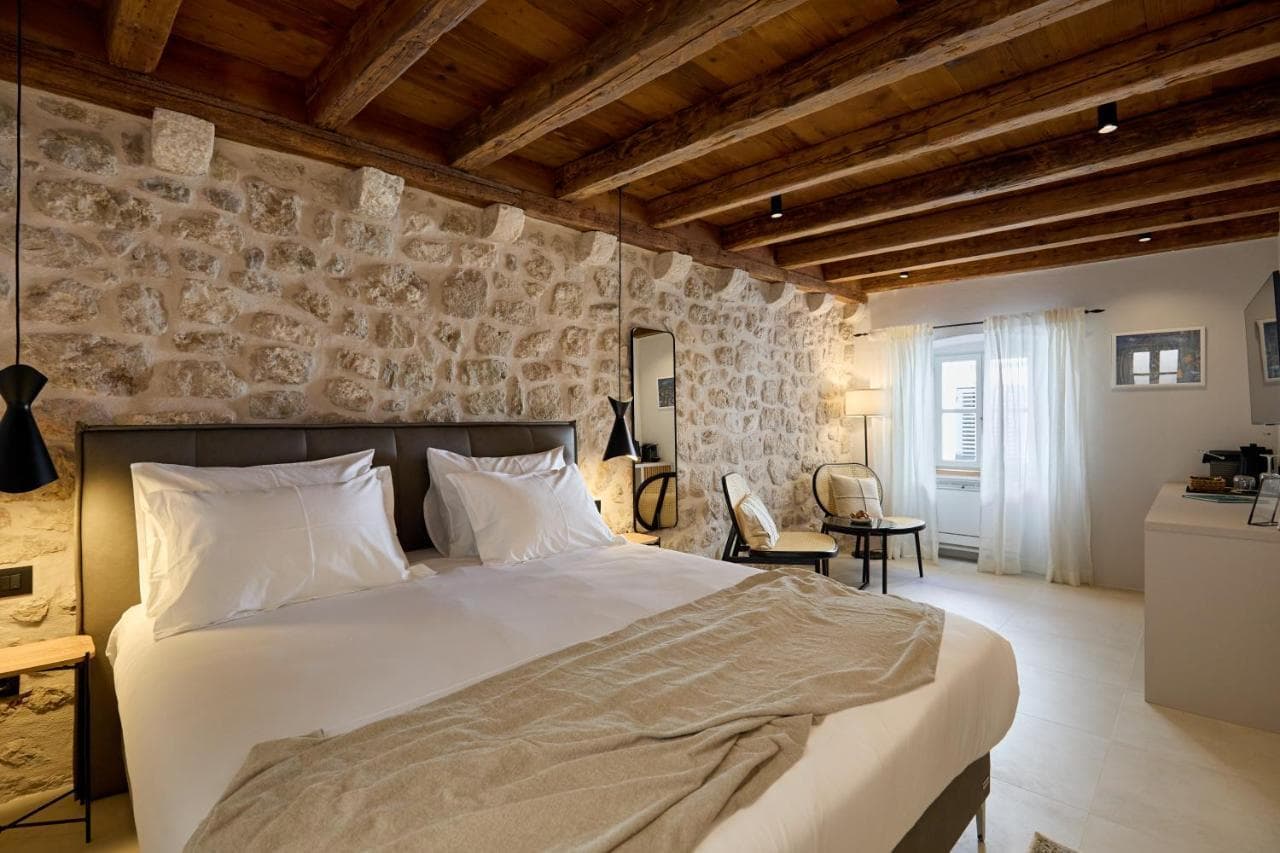 Modern Stone House, Luxury Suites in Dubrovnik Old Town