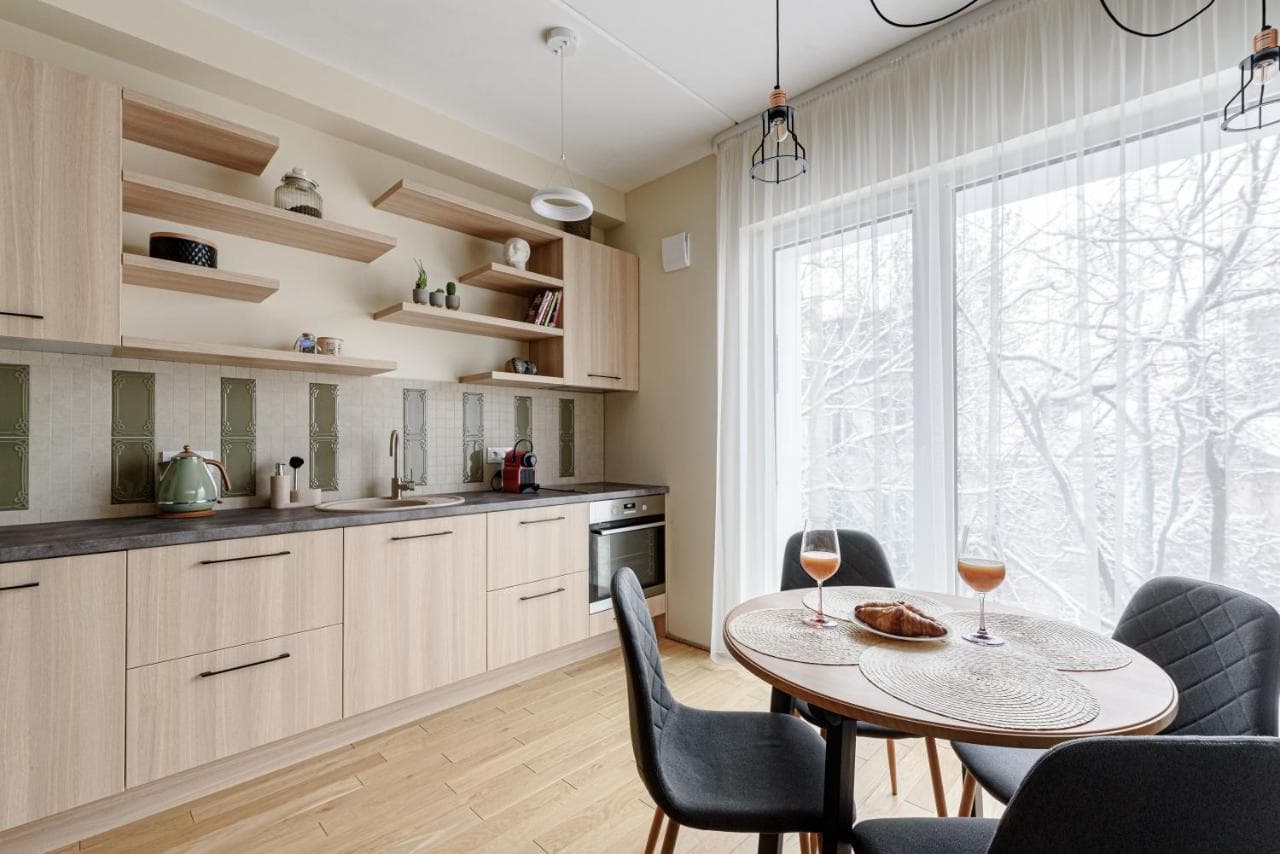 City Center, Studio, 514