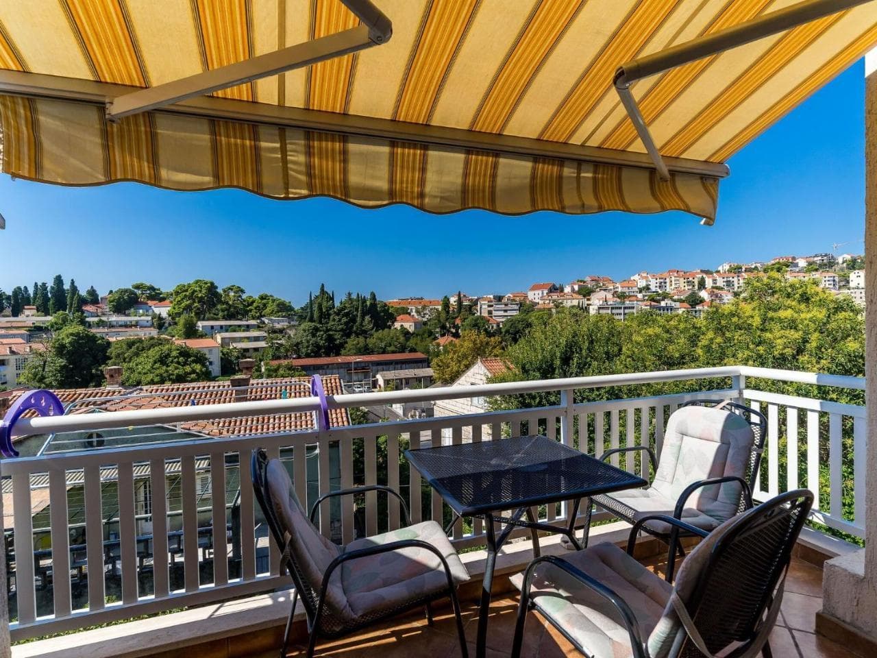 Apartments Princ Hrvoje- One-Bedroom Apartment with Balcony- 1