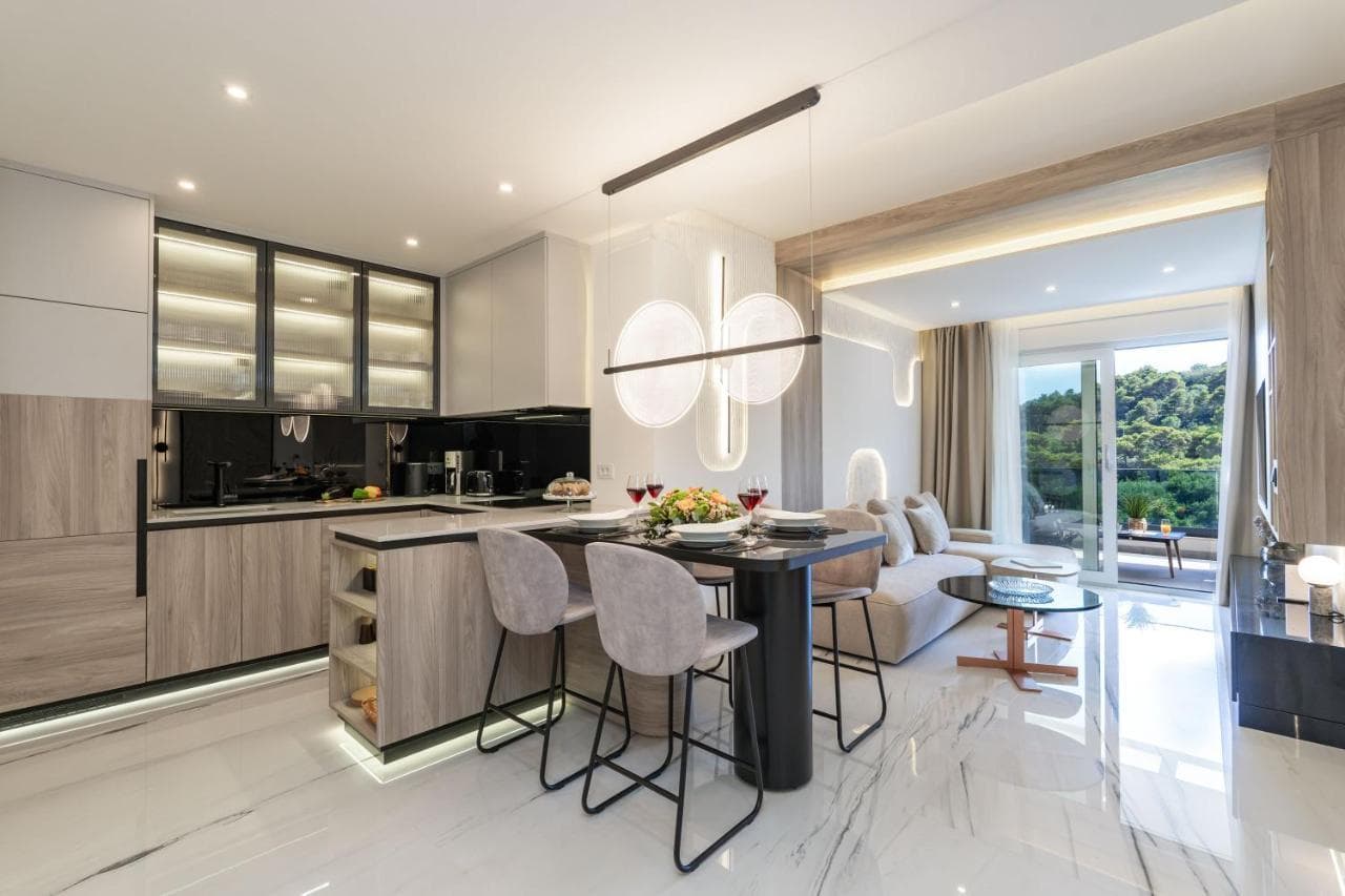 The Signature Suite - Two Bedroom Modern Apartment in Lapad