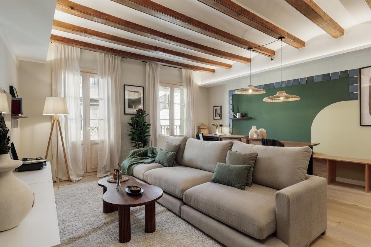 Izmit - 2 Bedrooms And Balcony in Sant Pere