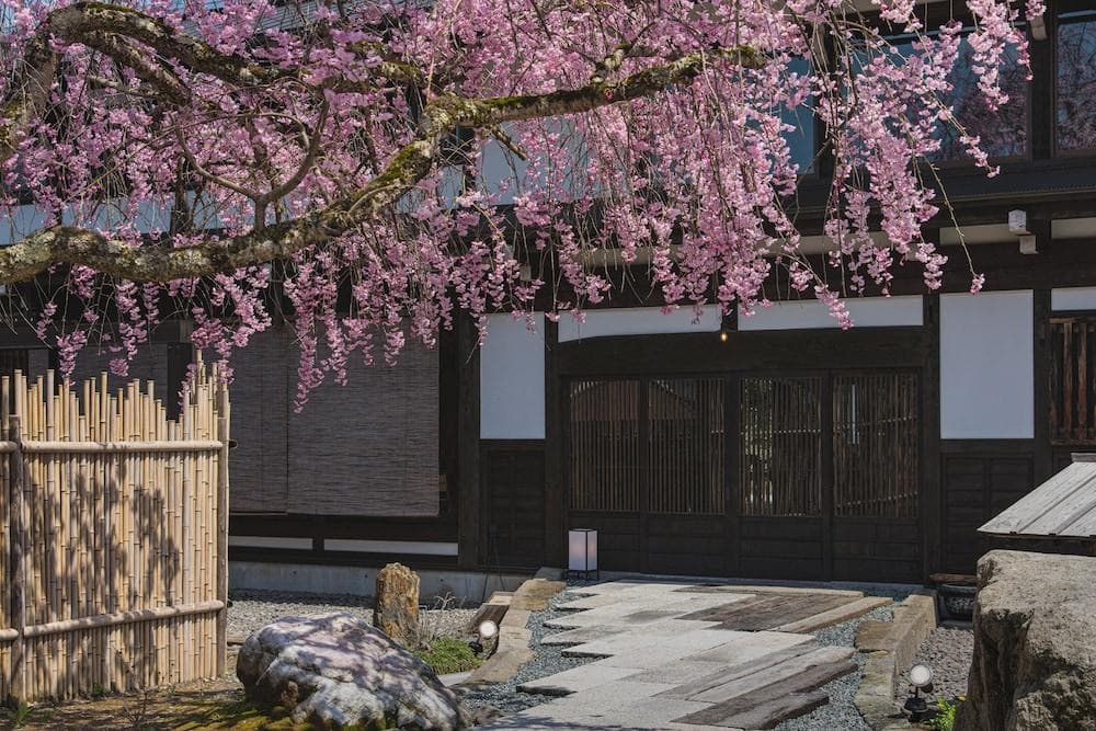 Onsen And Garden Nana