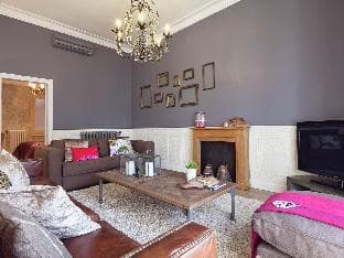 Exclusive Apartment for 4 People in Characteristic Area of Barcelona