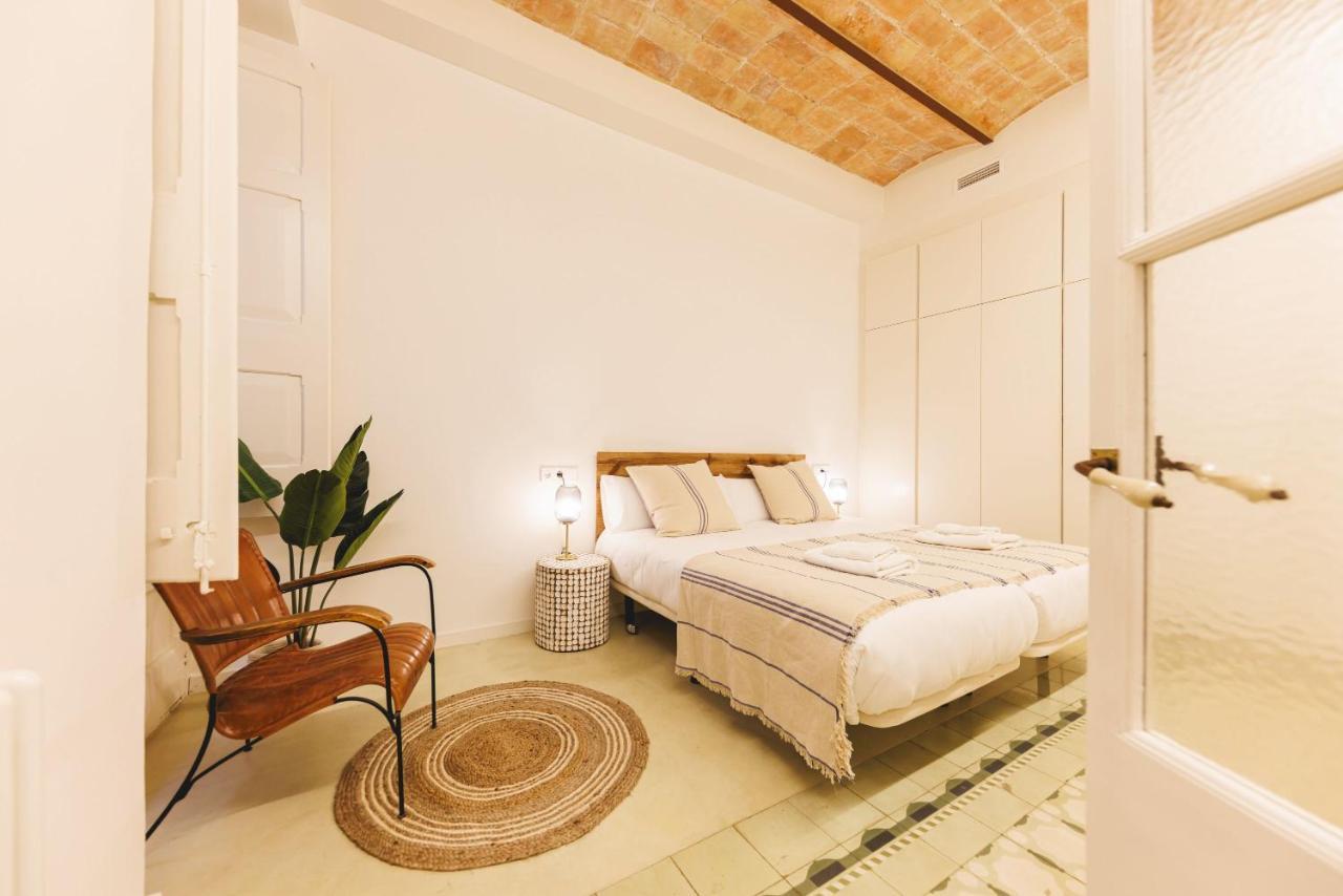 Bravissimo Mercaders 3, Old Town Oasis 2