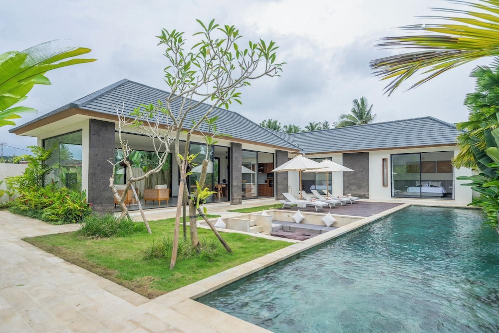 Villa Gantari by Goro