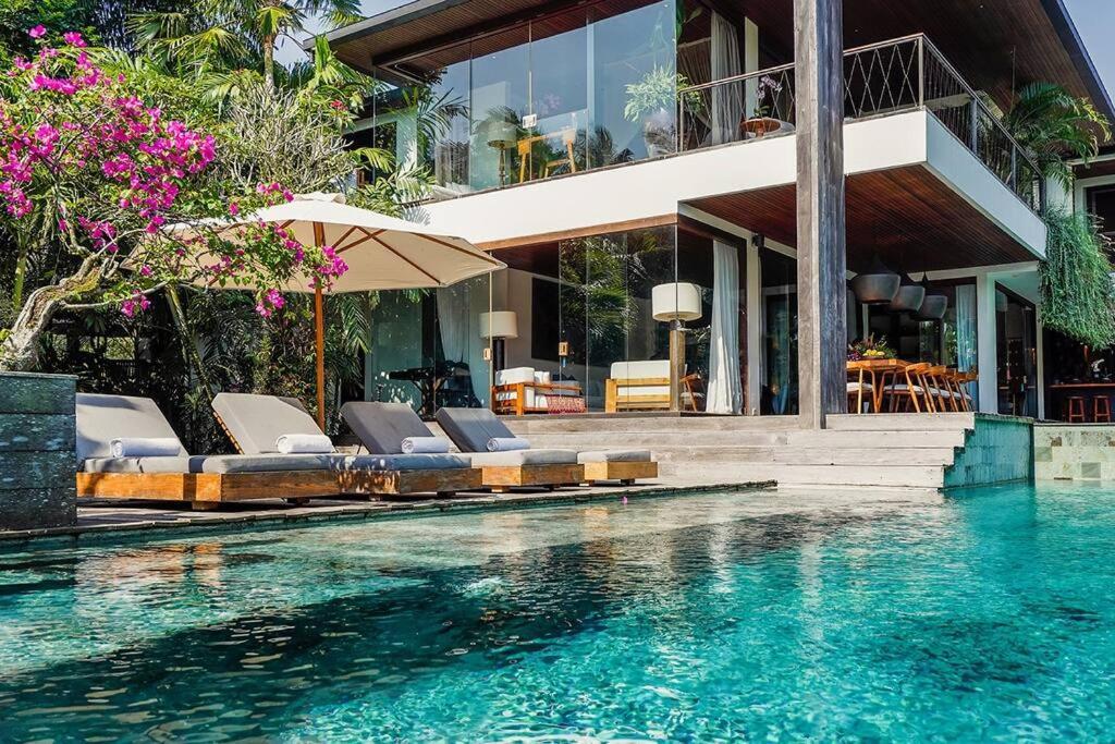 Dwa Chandra Full-Service 5br Villa in Nature Sanctuary 1