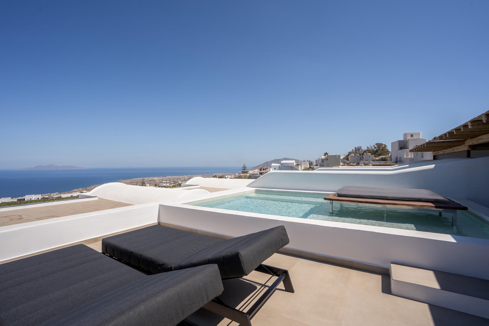 Nero Light-Filled Suites 2