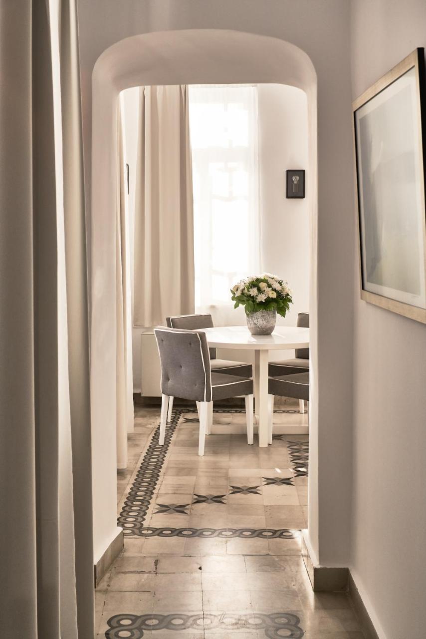 Vedema, a Luxury Collection Resort, Santorini 1