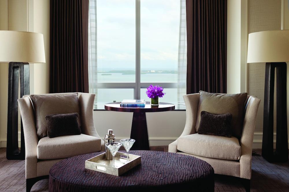 Four Seasons Hotel Miami 1