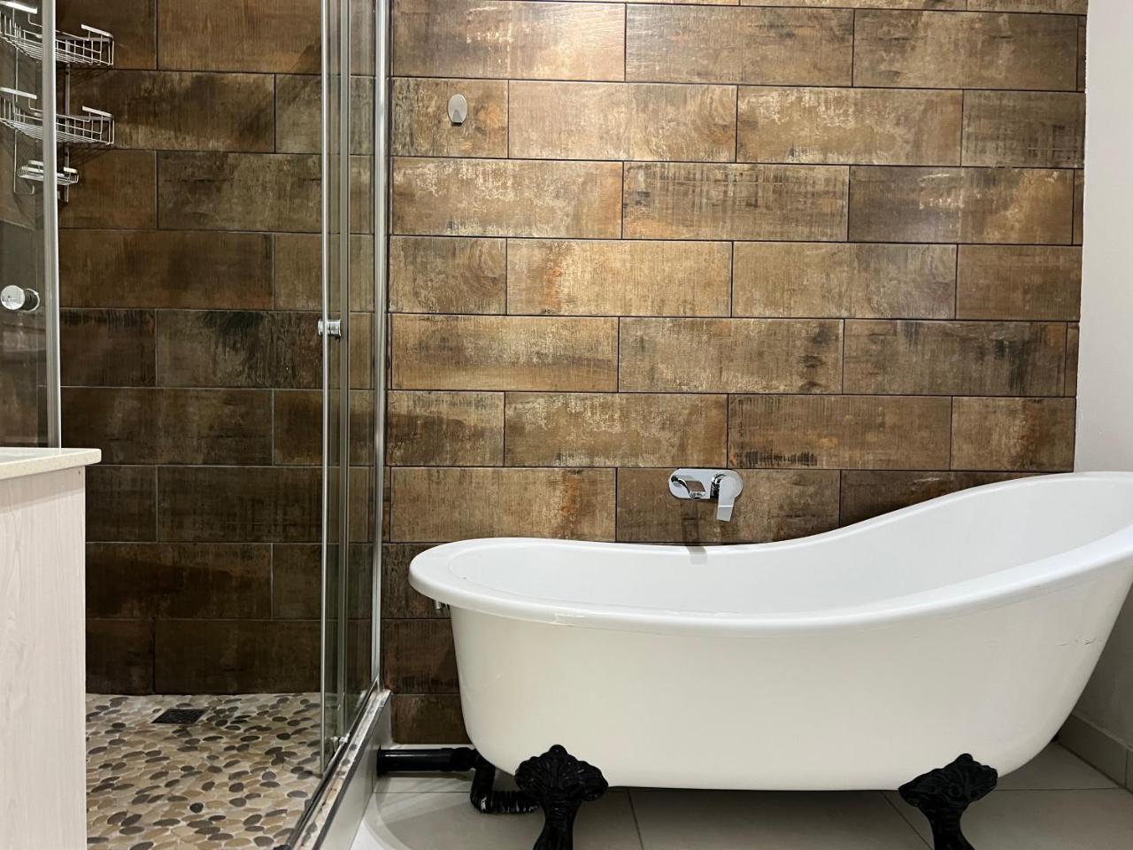 Bay Ridge Luxury Apartment, Ballito 2