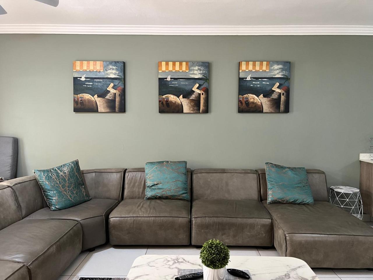 Bay Ridge Luxury Apartment, Ballito 1