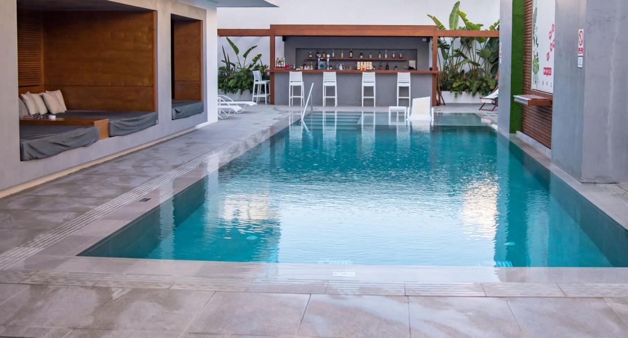 Manousos City Hotel 2