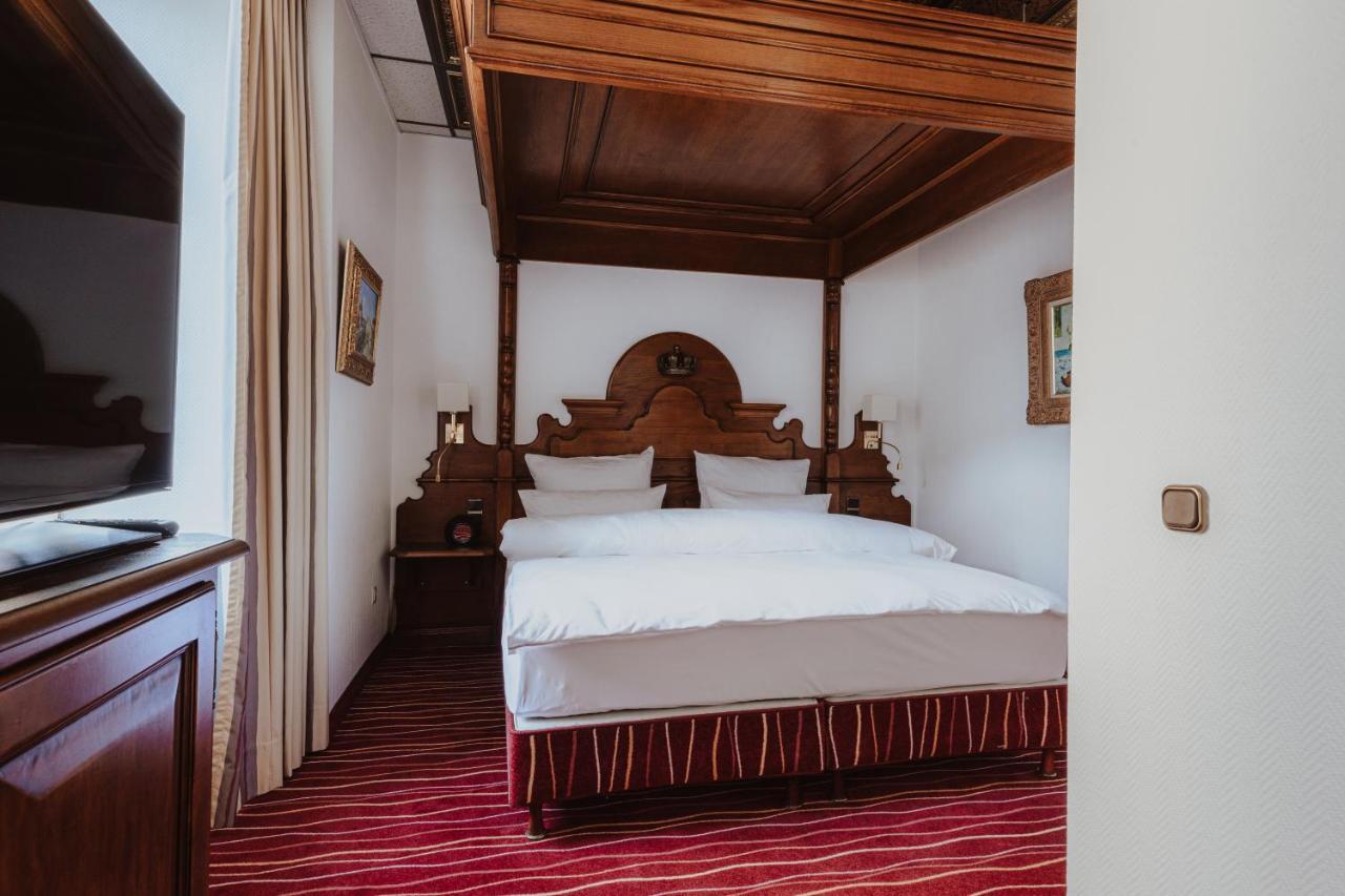 King's Hotel First Class 2