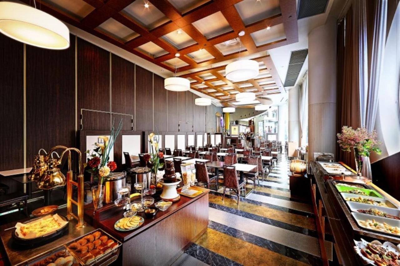 Apa Hotel Kanazawa-Ekimae 1