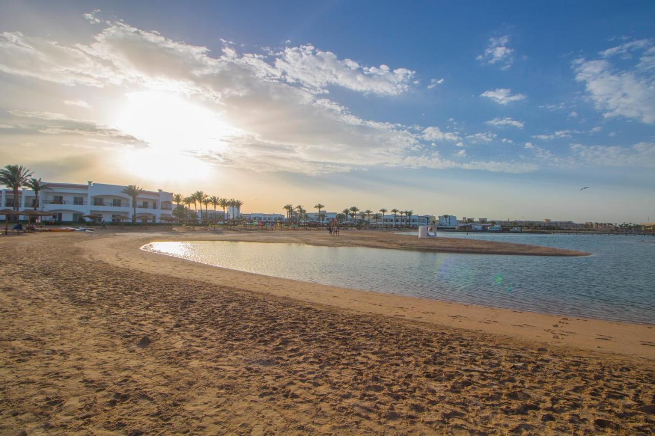 Sunrise Alma Bay Resort 1