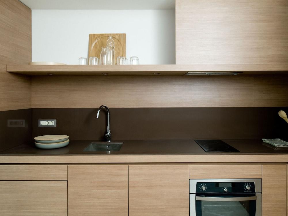 Eric Vokel Sagrada Familia Suites 2