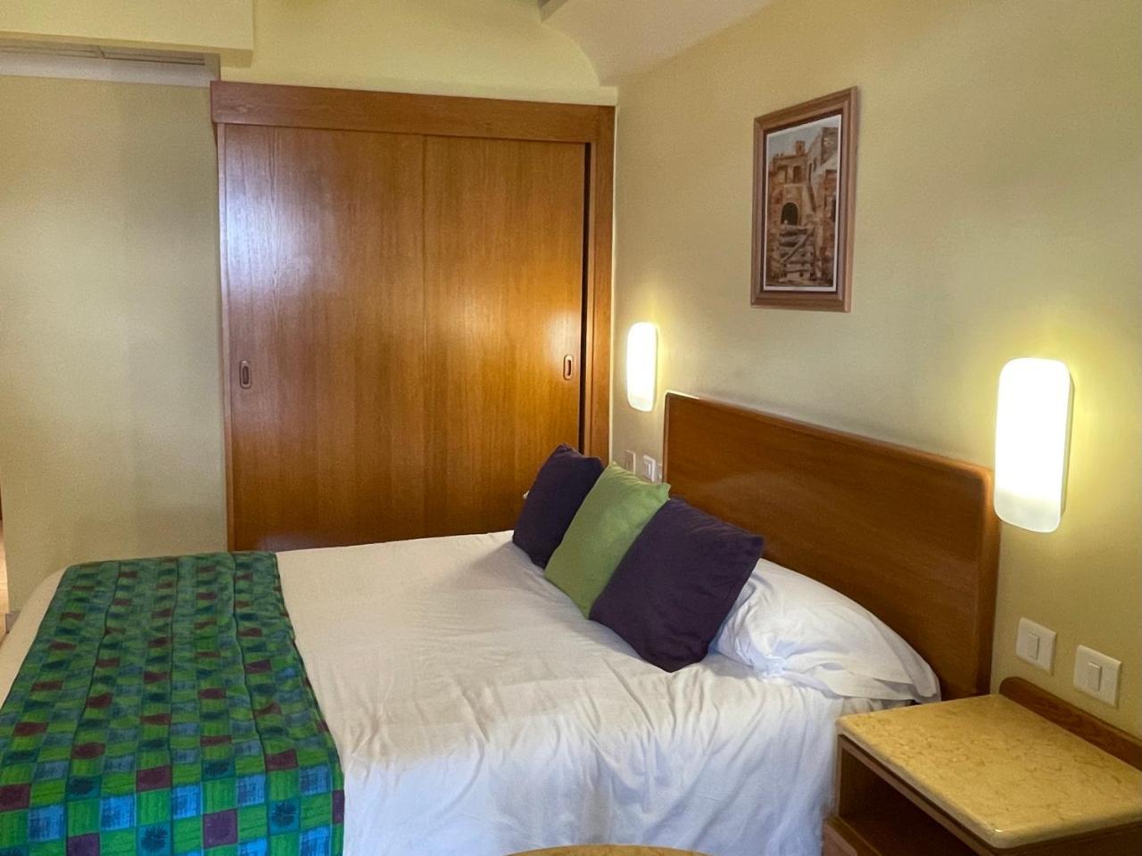 Paradise Bay Resort 2