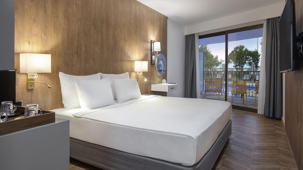 Nirvana Cosmopolitan