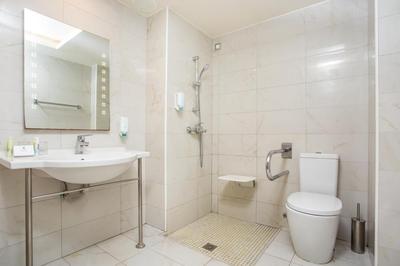 Pegasos Deluxe Beach Hotel 2