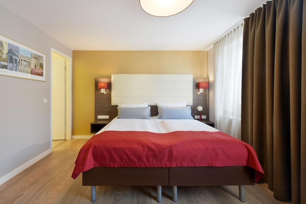 Koos Hotel&Apartments 1