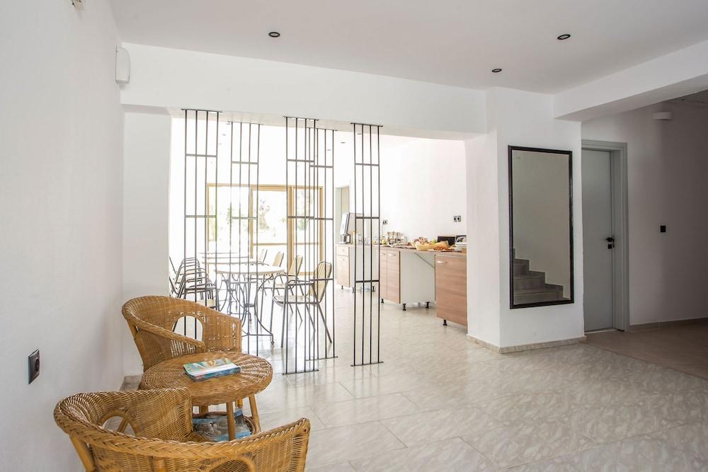 Nikos Bnb (Adults only) 2