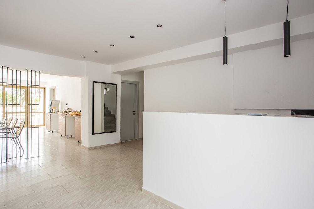 Nikos Bnb (Adults only) 1