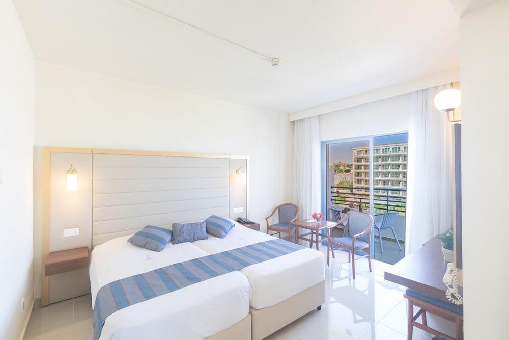 Iliada Beach Hotel 2