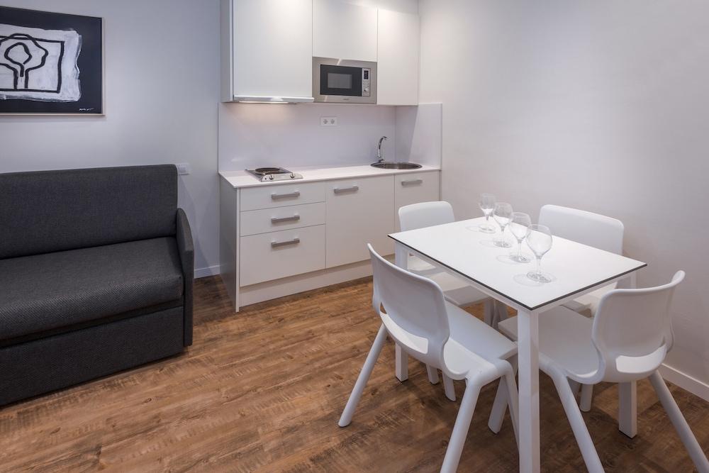 Apartamentos Playa de Castelldefels (Adults only) 1