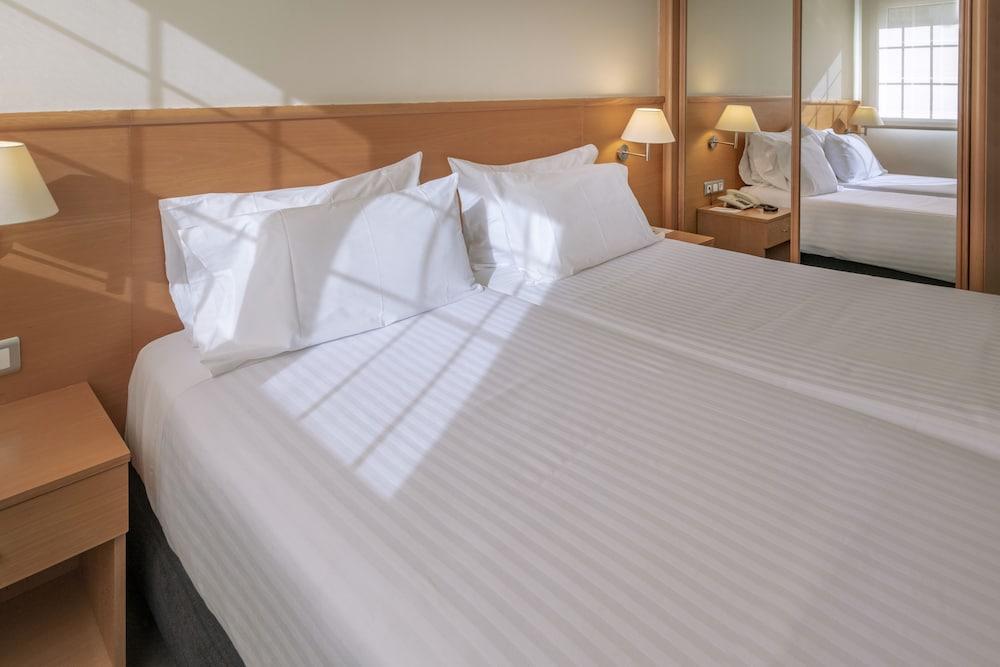 Apartamentos Playa de Castelldefels (Adults only)