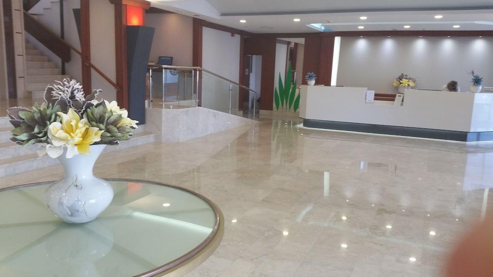 Belair Beach Hotel 1