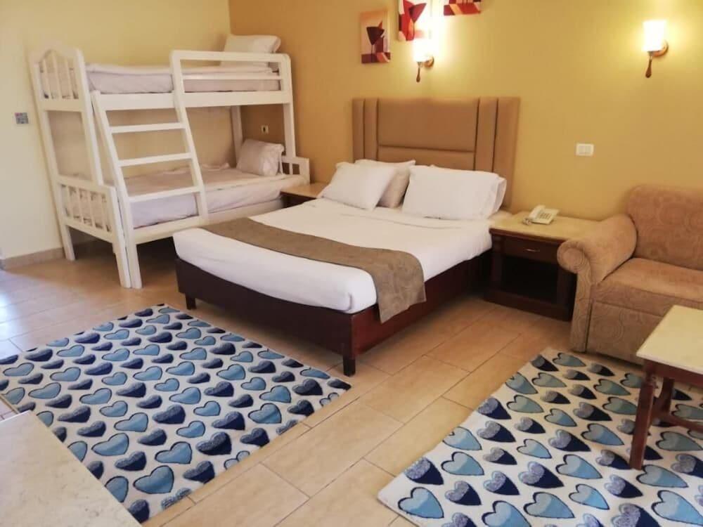 Regency Plaza Aqua Park & SPA Resort 2