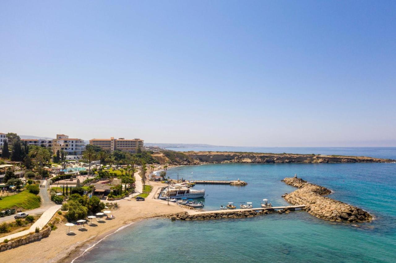 Coral Beach Hotel & Resort 2