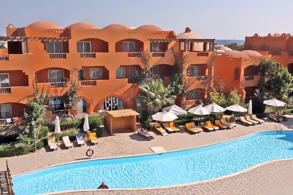 Dream Lagoon & Aqua Park Resort