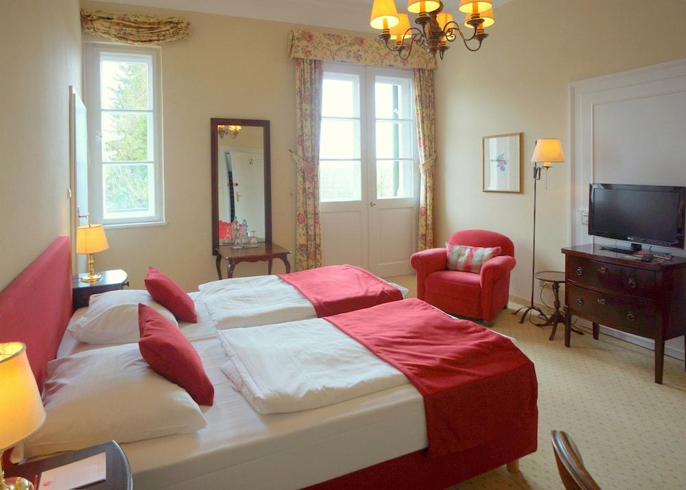 Golfhotel Kaiserin-Elisabeth 1