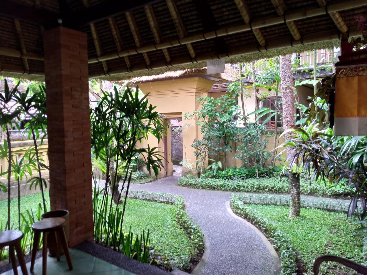 Ubud Lestari Bungalows 2