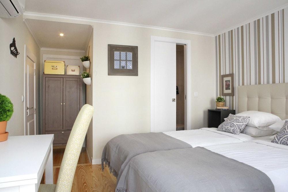 Flores Guest House 2