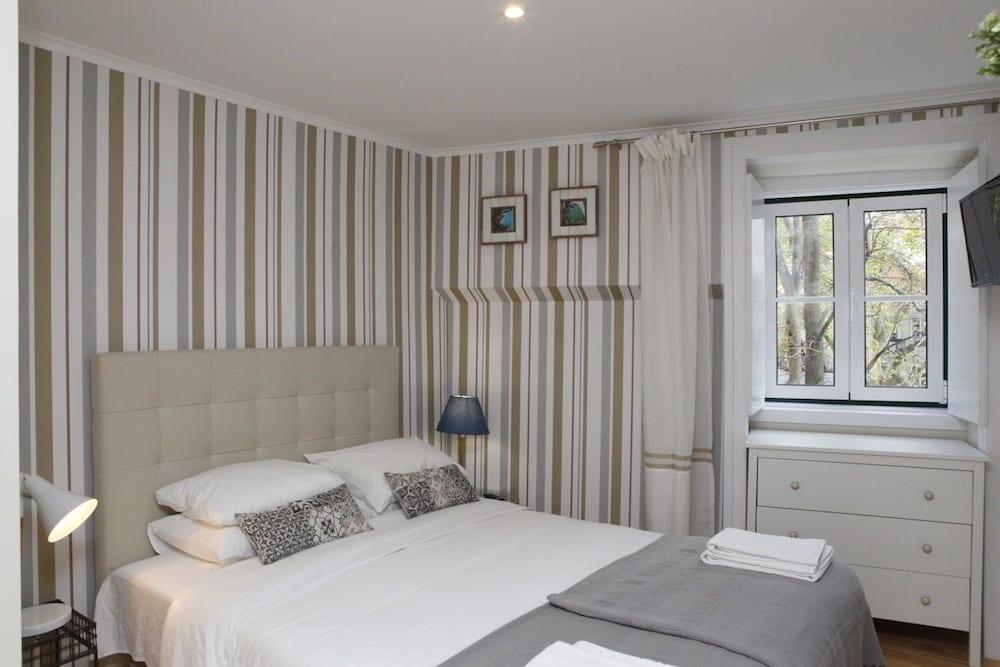 Flores Guest House 1