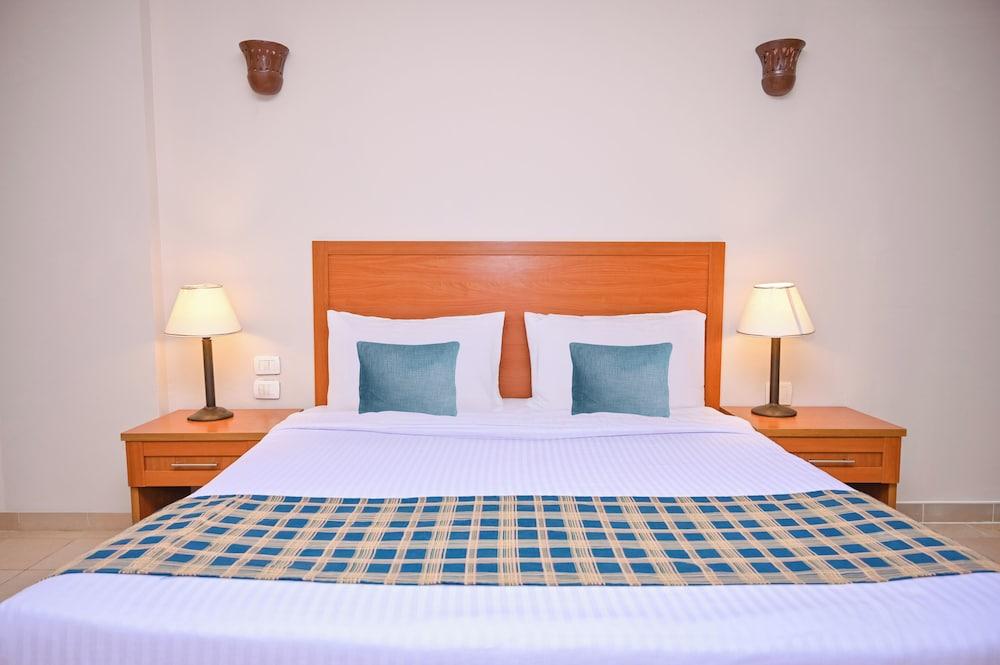 Sunrise Le Jardin Aqua Park Resort