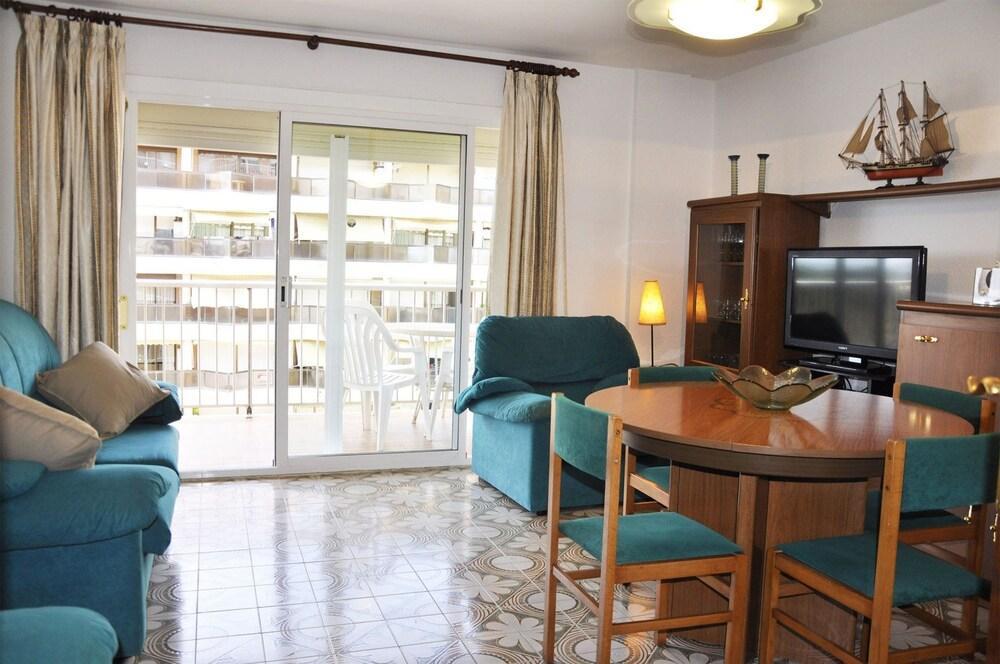 Apartaments Paisos Catalans 1