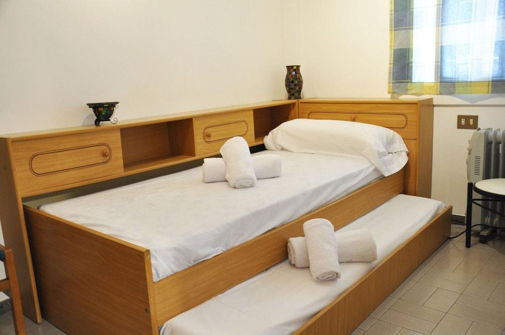 Apartaments Paisos Catalans 2