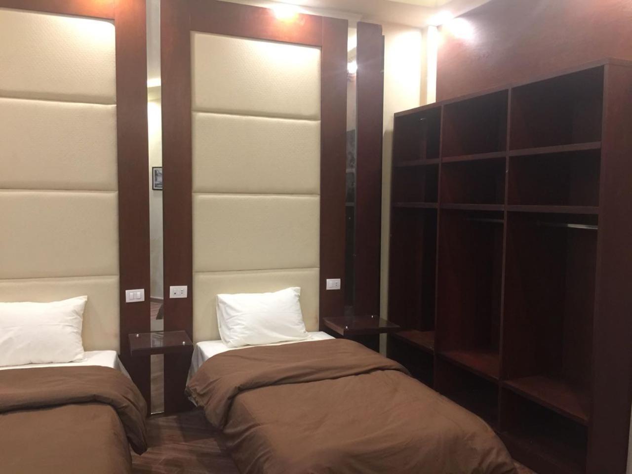 Grand Palace Hotel 1