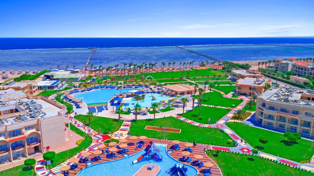 Pickalbatros Royal Moderna Resort 1