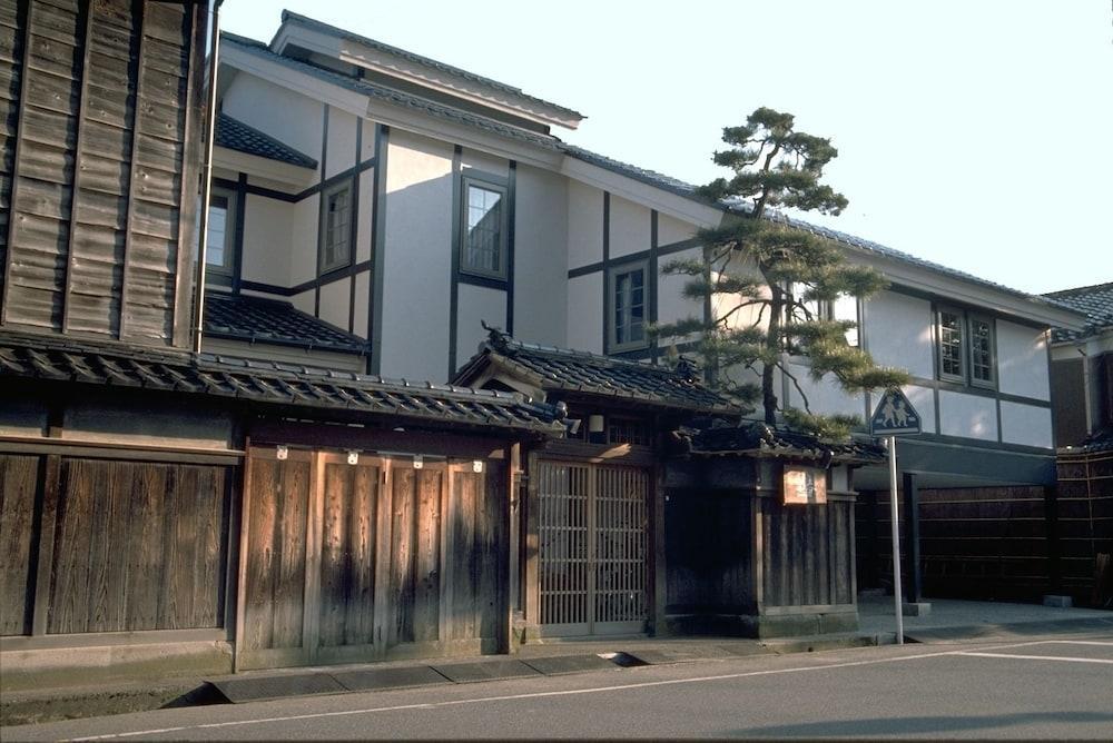 Camellia Inn Yukitsubaki