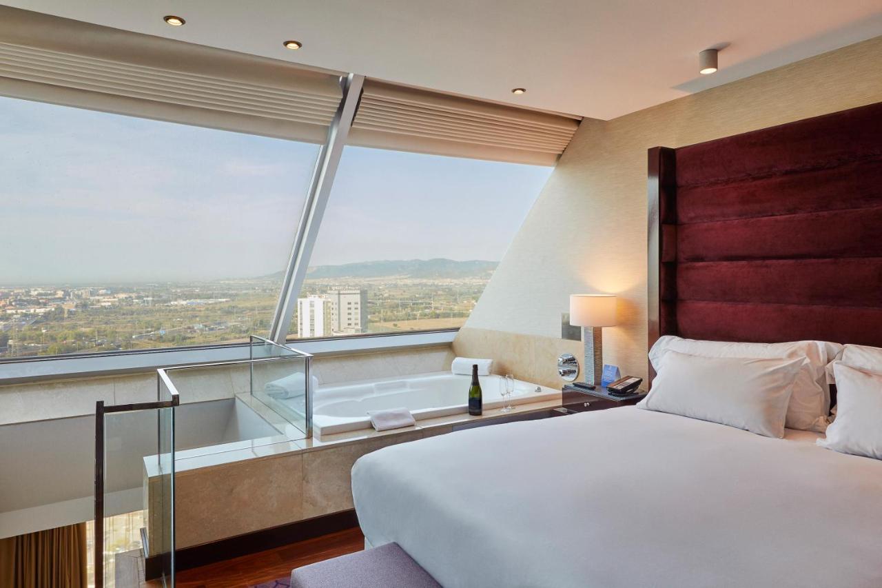 Hyatt Regency Barcelona Tower 1