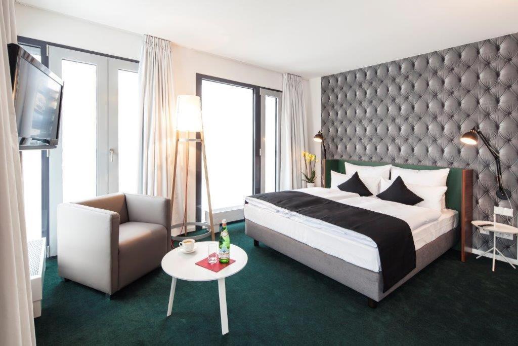 Pandion Boardinghouse 2