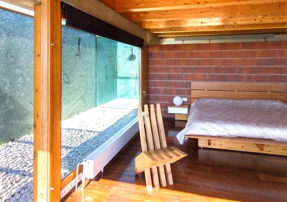 Santa Monica Holiday House 1