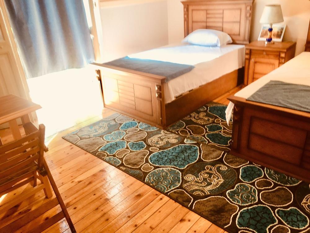 Bella Casa Hostel (Adults only) 2