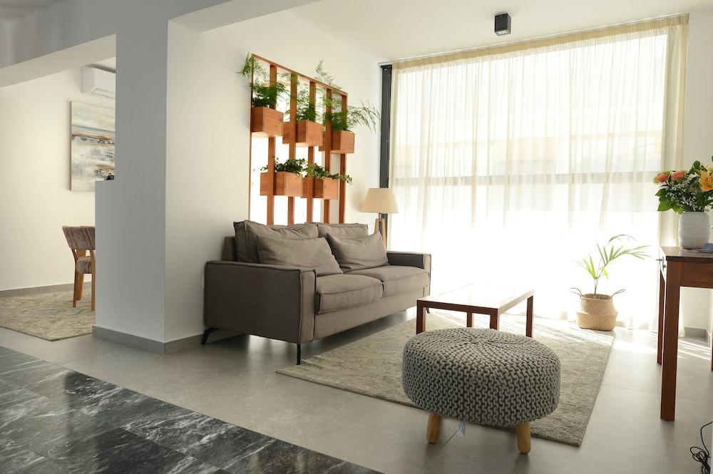 Hypnos Boutique Hotel (Adults only) 1