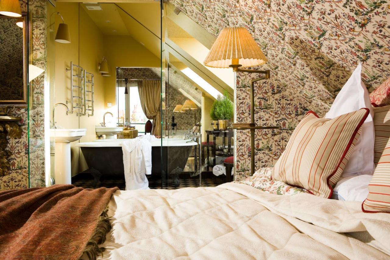 Apvalaus Stalo Klubas 2