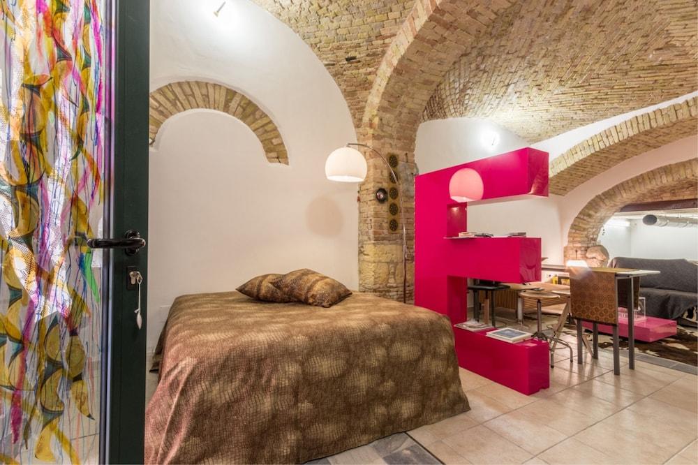 La Casa Delle Carrozze 1